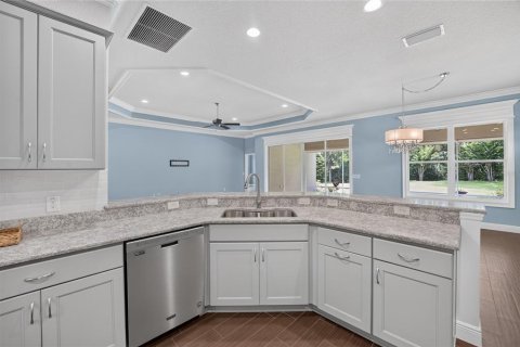 House in Oxford, Florida 3 bedrooms, 216.09 sq.m. № 2223396 - photo 16