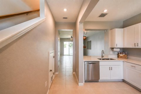 Touwnhouse à vendre à Palmetto, Floride: 2 chambres, 104.05 m2 № 2313099 - photo 4