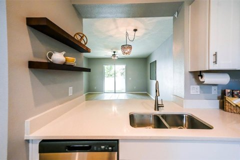 Touwnhouse à vendre à Palmetto, Floride: 2 chambres, 104.05 m2 № 2313099 - photo 7