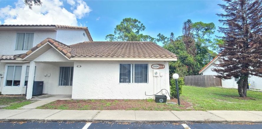 Touwnhouse à Port Orange, Floride 3 chambres, 108.6 m2 № 2385902