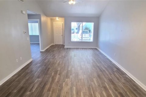Touwnhouse à louer à Port Orange, Floride: 3 chambres, 108.6 m2 № 2385902 - photo 2