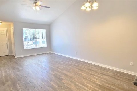 Touwnhouse à louer à Port Orange, Floride: 3 chambres, 108.6 m2 № 2385902 - photo 3