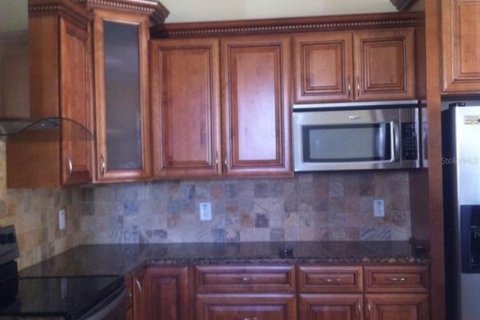 Townhouse in Winter Park, Florida 3 bedrooms, 157.93 sq.m. № 2122994 - photo 5