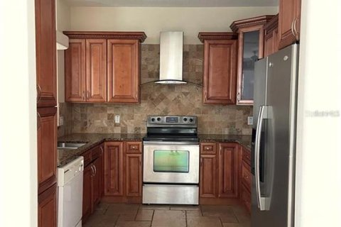 Townhouse in Winter Park, Florida 3 bedrooms, 157.93 sq.m. № 2122994 - photo 8