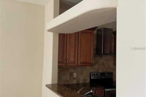 Townhouse in Winter Park, Florida 3 bedrooms, 157.93 sq.m. № 2122994 - photo 9
