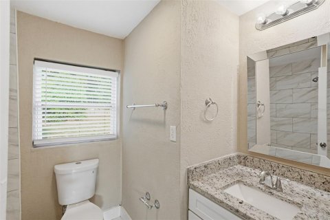 Casa en venta en Fruitland Park, Florida, 2 dormitorios, 65.4 m2 № 2223122 - foto 16