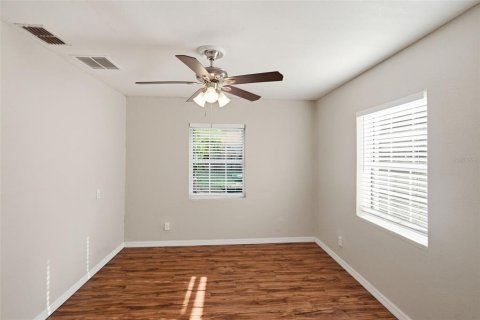 Casa en venta en Fruitland Park, Florida, 2 dormitorios, 65.4 m2 № 2223122 - foto 10