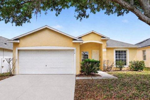 House in Davenport, Florida 3 bedrooms, 169.55 sq.m. № 2097198