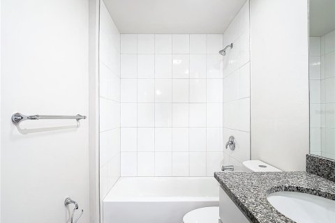 Купить виллу или дом в Кейп-Корал, Флорида 9 комнат, 150.22м2, № 1898953 - фото 11