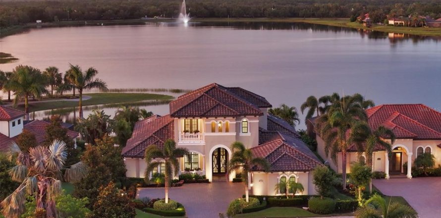 Villa ou maison à Lakewood Ranch, Floride 4 chambres, 400.32 m2 № 1792252