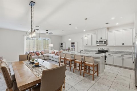 Adosado en venta en Minneola, Florida, 3 dormitorios, 173.36 m2 № 2166140 - foto 3