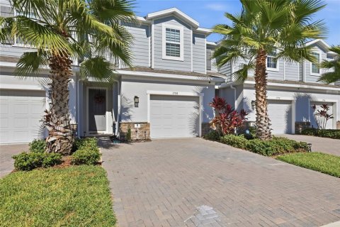 Adosado en Minneola, Florida 3 dormitorios, 173.36 m2 № 2166140