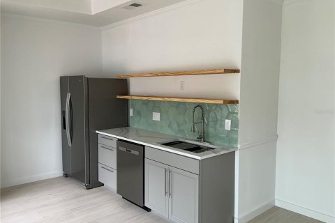 House in Sarasota, Florida 3 bedrooms, 222.97 sq.m. № 2213253 - photo 6