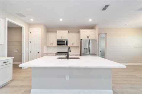 House in Ocala, Florida 2 bedrooms, 159.61 sq.m. № 2229349 - photo 15