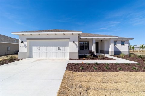 House in Ocala, Florida 2 bedrooms, 159.61 sq.m. № 2229349