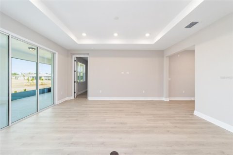 House in Ocala, Florida 2 bedrooms, 159.61 sq.m. № 2229349 - photo 11