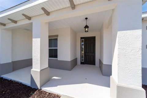 House in Ocala, Florida 2 bedrooms, 159.61 sq.m. № 2229349 - photo 4