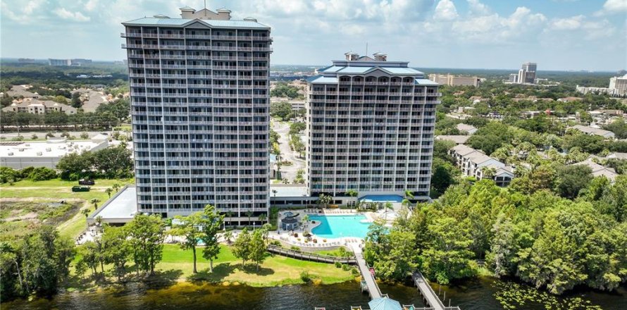 Кондоминиум с 6 комнатами в Орландо, Флорида № 2109950