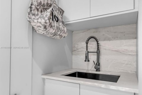 Copropriété à vendre à Aventura, Floride: 3 chambres, 193.24 m2 № 1989445 - photo 18