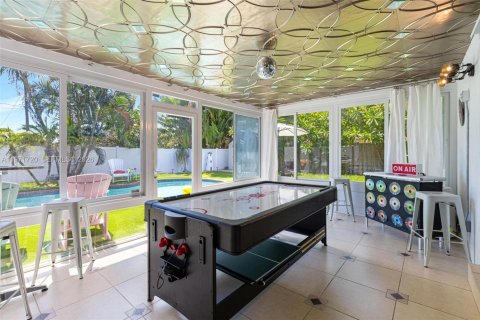 Купить виллу или дом в Лайтхаус-Пойнт, Флорида 3 спальни, 165.83м2, № 2032387 - фото 22