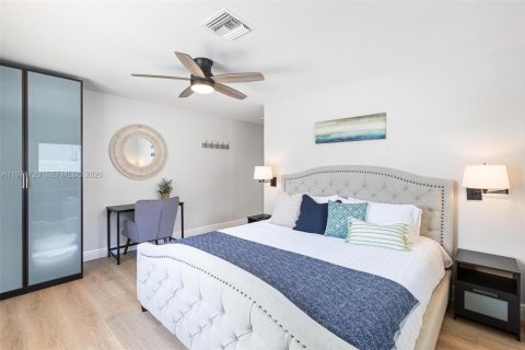 Купить виллу или дом в Лайтхаус-Пойнт, Флорида 3 спальни, 165.83м2, № 2032387 - фото 12