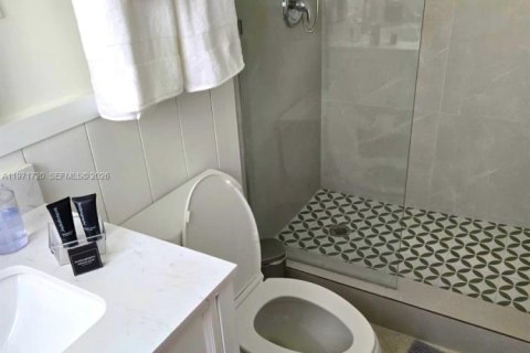 Купить виллу или дом в Лайтхаус-Пойнт, Флорида 3 спальни, 165.83м2, № 2032387 - фото 17