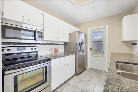 House in North Port, Florida 2 bedrooms, 85.84 sq.m. № 1798315 - photo 5