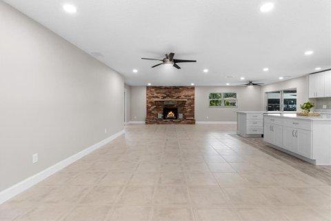 Casa en venta en Crystal River, Florida, 3 dormitorios, 201.41 m2 № 1786033 - foto 7