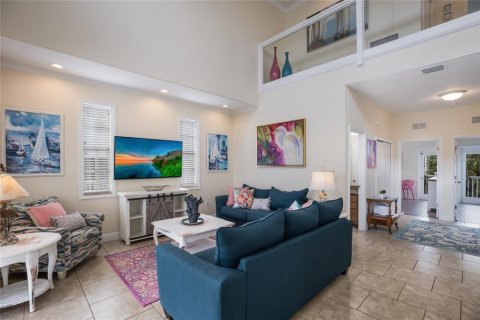 House in Holmes Beach, Florida 3 bedrooms, 211.91 sq.m. № 1642691 - photo 10