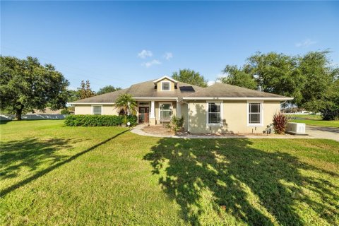 House in Plant City, Florida 4 bedrooms, 211.72 sq.m. № 2425895