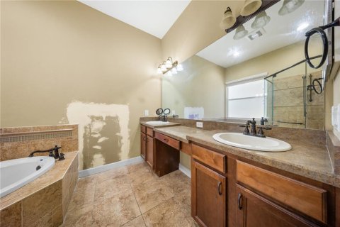 House in Plant City, Florida 4 bedrooms, 211.72 sq.m. № 2425895 - photo 21
