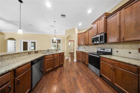 House in Plant City, Florida 4 bedrooms, 211.72 sq.m. № 2425895 - photo 8