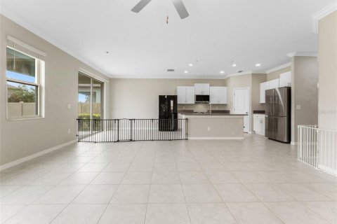House in Land O' Lakes, Florida 4 bedrooms, 258.64 sq.m. № 1914108 - photo 9