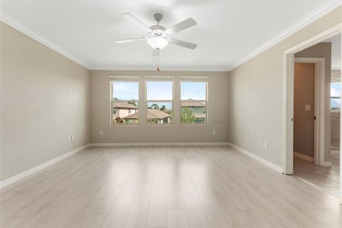 House in Land O' Lakes, Florida 4 bedrooms, 258.64 sq.m. № 1914108 - photo 16