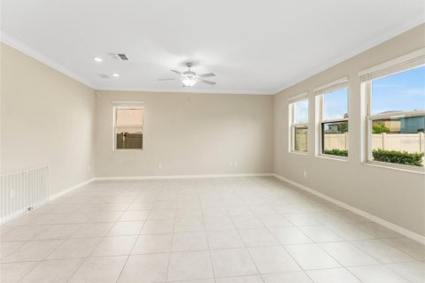 House in Land O' Lakes, Florida 4 bedrooms, 258.64 sq.m. № 1914108 - photo 7