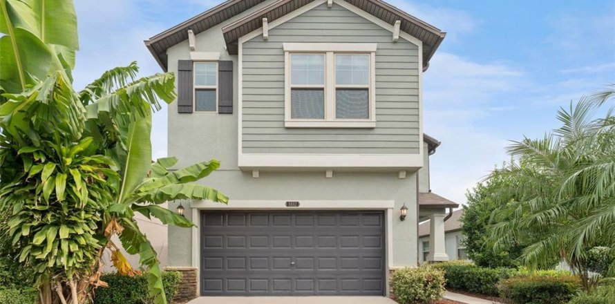House in Land O' Lakes, Florida 4 bedrooms, 258.64 sq.m. № 1914108