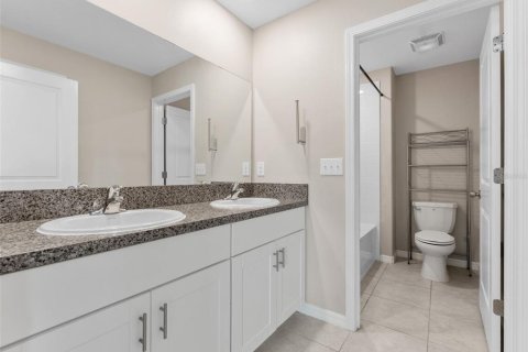 House in Land O' Lakes, Florida 4 bedrooms, 258.64 sq.m. № 1914108 - photo 25