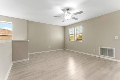 House in Land O' Lakes, Florida 4 bedrooms, 258.64 sq.m. № 1914108 - photo 13