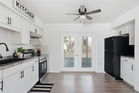 Casa en venta en Spring Hill, Florida, 3 dormitorios, 94.76 m2 № 2144846 - foto 2