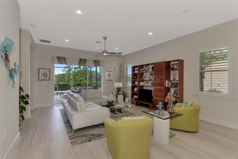 House in Port Charlotte, Florida 3 bedrooms, 155.05 sq.m. № 1566295 - photo 9