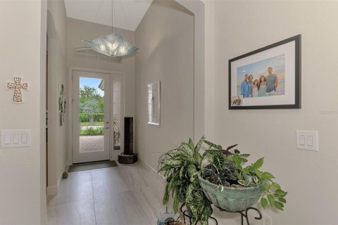 House in Port Charlotte, Florida 3 bedrooms, 155.05 sq.m. № 1566295 - photo 6