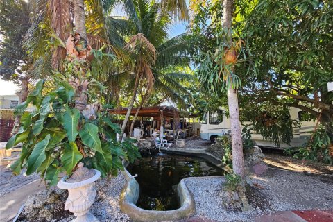 Casa en venta en Miami, Florida, 5 dormitorios, 211.45 m2 № 2007925 - foto 11