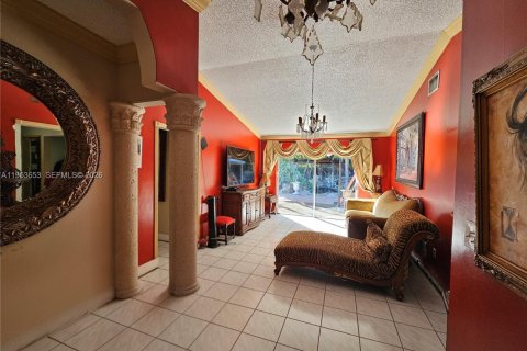 Casa en venta en Miami, Florida, 5 dormitorios, 211.45 m2 № 2007925 - foto 4