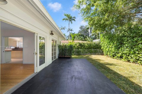 Casa en venta en Coral Gables, Florida, 3 dormitorios, 174.66 m2 № 1982954 - foto 24