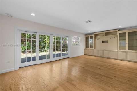 Casa en venta en Coral Gables, Florida, 3 dormitorios, 174.66 m2 № 1982954 - foto 10