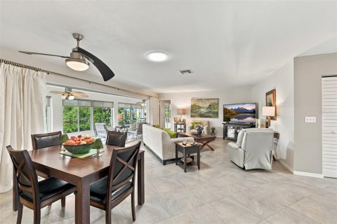 Casa en venta en Sun City Center, Florida, 3 dormitorios, 207.92 m2 № 2384390 - foto 12