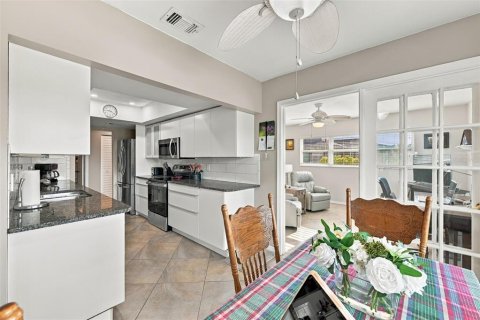 Casa en venta en Sun City Center, Florida, 3 dormitorios, 207.92 m2 № 2384390 - foto 22