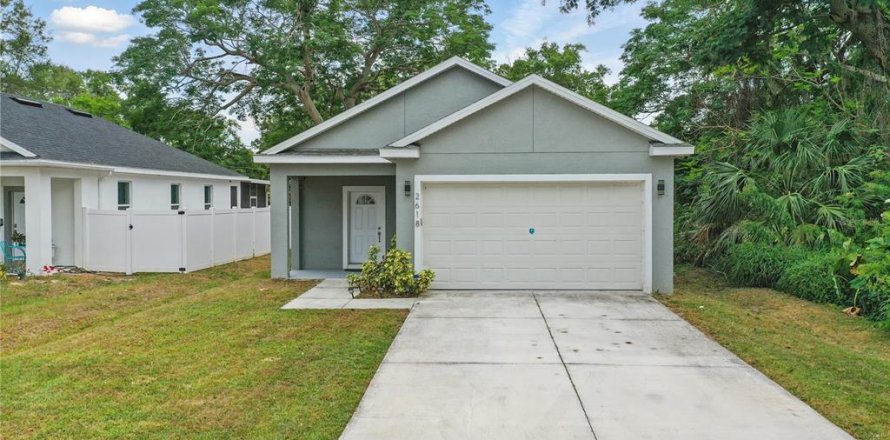 House in Orlando, Florida 3 bedrooms, 133.41 sq.m. № 1677564