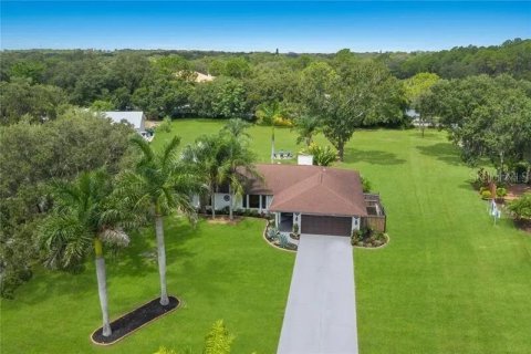 Villa ou maison à louer à Sarasota, Floride: 3 chambres, 156.26 m2 № 2118436 - photo 8