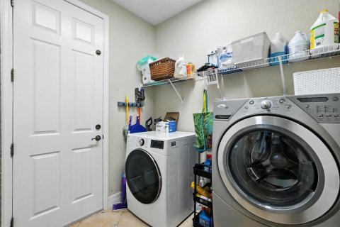 Casa en venta en Port Orange, Florida, 5 dormitorios, 270.81 m2 № 1821199 - foto 21
